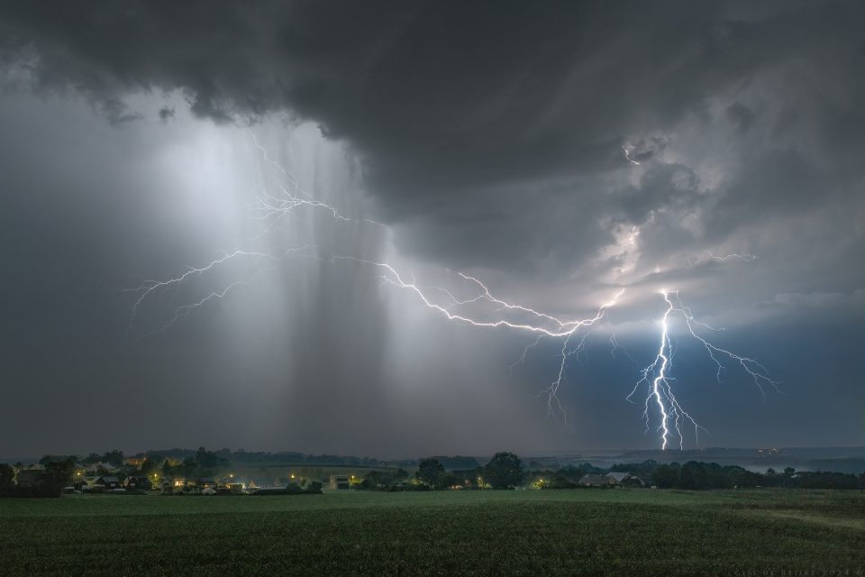Illuminated Rain Core