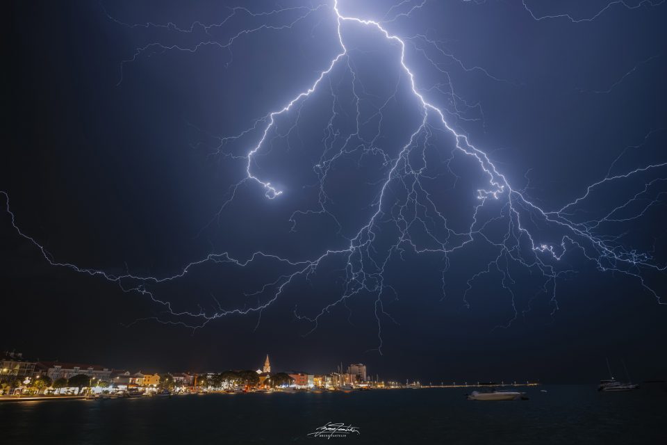 Crawler over Umag