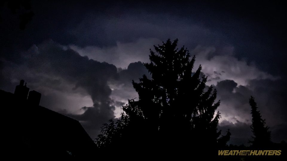 Wetterleuchten – Foto von Will.i.am