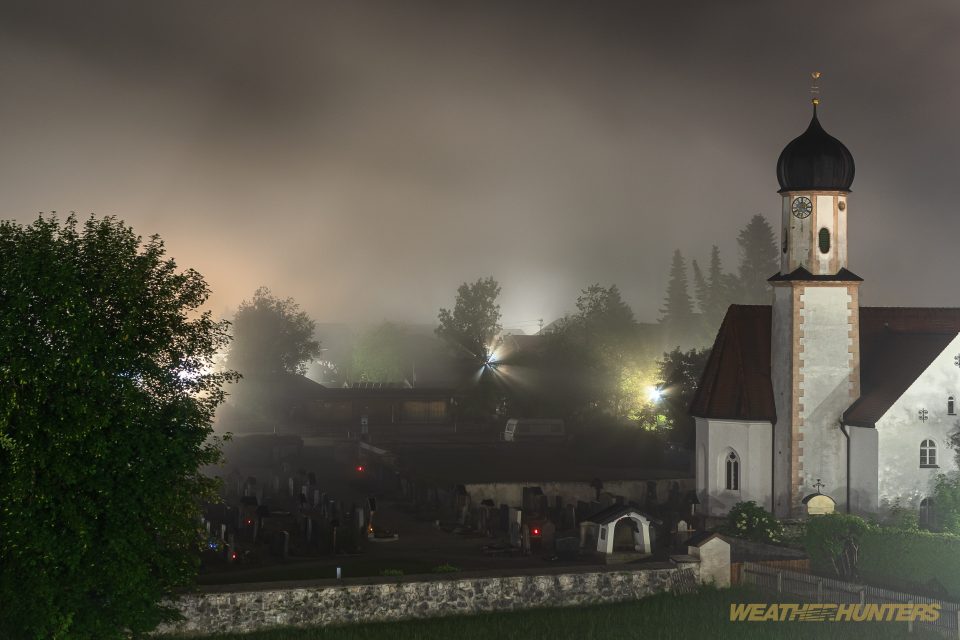 Neblige Nacht