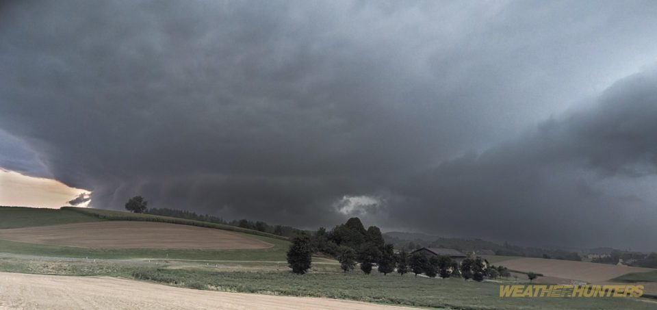 Shelfcloud über Oberösterreich