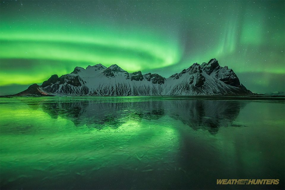 Grünes Polarlicht am Vestrahorn