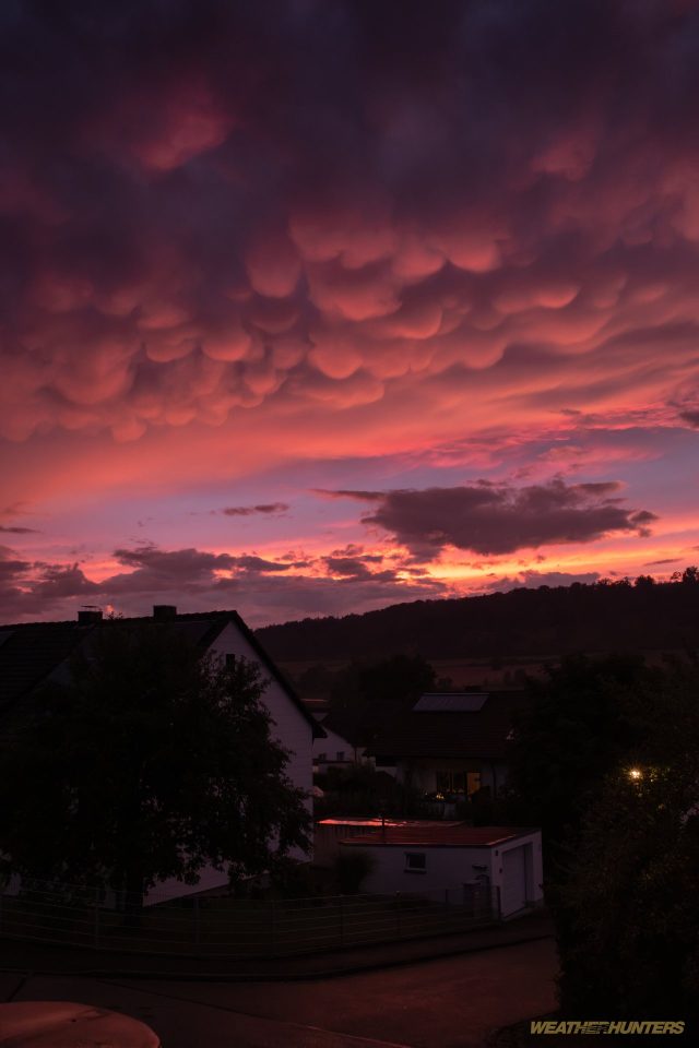 Mammatus-Wolken über dem Jura
