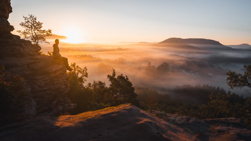 Nebel zum Sonnenaufgang am Schindhart