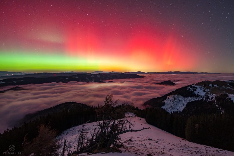 Polarlicht und Nebel in der Steiermark