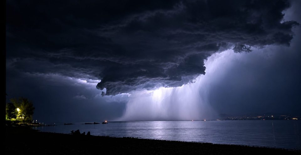 Gewitter über dem Bodensee 08.09.2026/22:40 Uhr