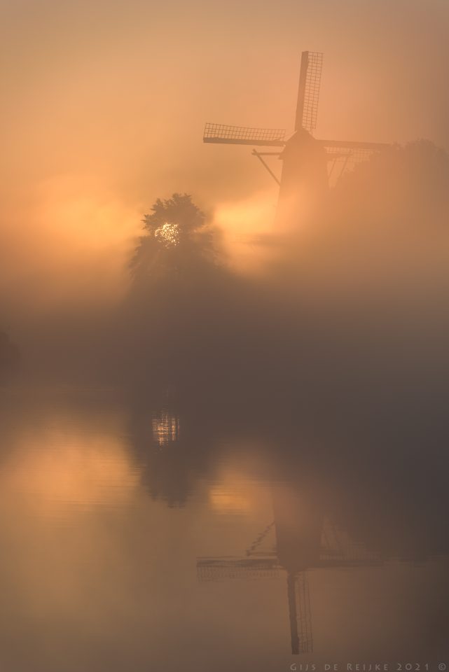 Nebel – Foto von Gijs de Reijke