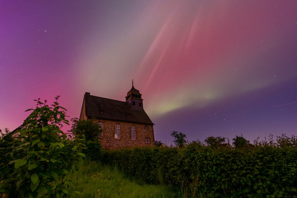 Pinkes Polarlicht – Foto von Herrrabe_official
