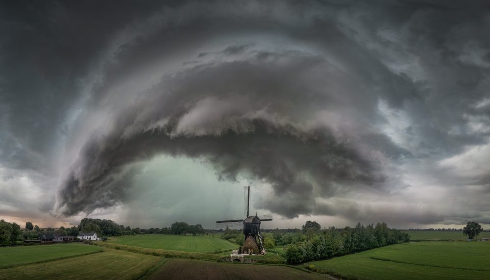 Arcus Rolling Across the Dutch Landscape