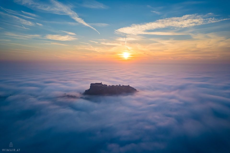 Nebel unter der Riegersburg