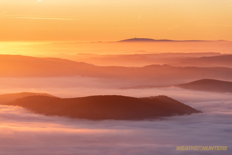 Sonnenaufgang auf dem Hohen Meißner