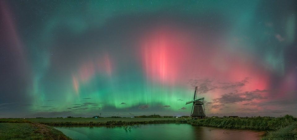 Colourful Substorm