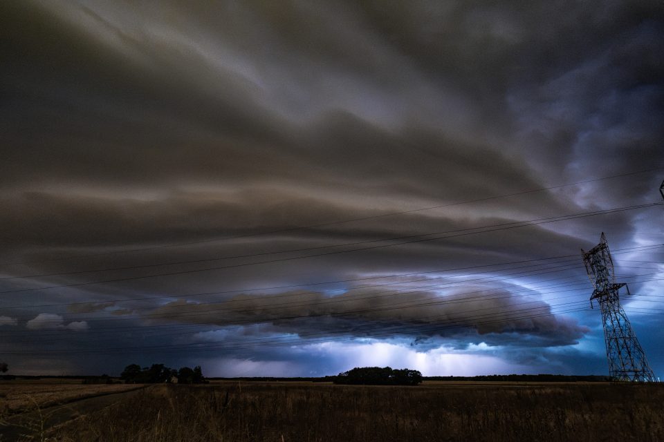 UFO bei Nacht