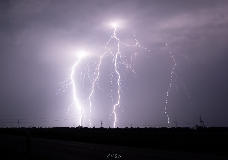 Erdblitze am 14.06.2025 - Hohenhameln/Niedersachsen