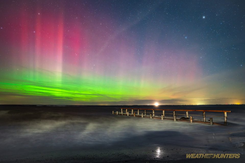 Polarlicht am überfluteten Steg