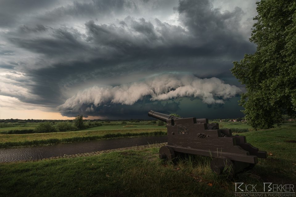 Bow echo 09-07-2024
