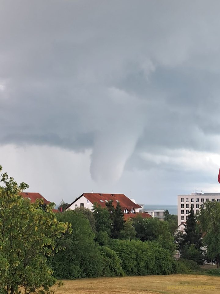 Kräftige tornadische Wasserhose am Bodensee 01.08.2026