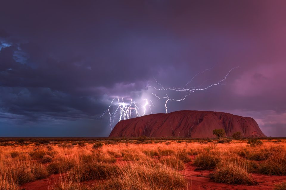 Sturm über Uluru