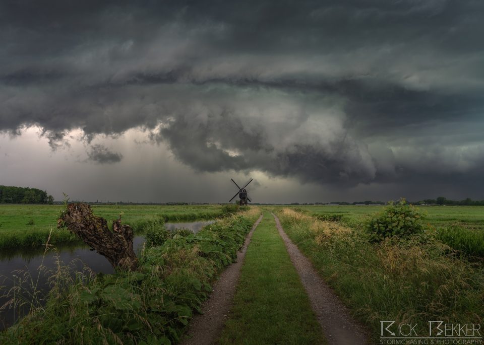 Windmill supercell
