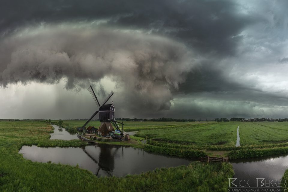 Windmill supercell