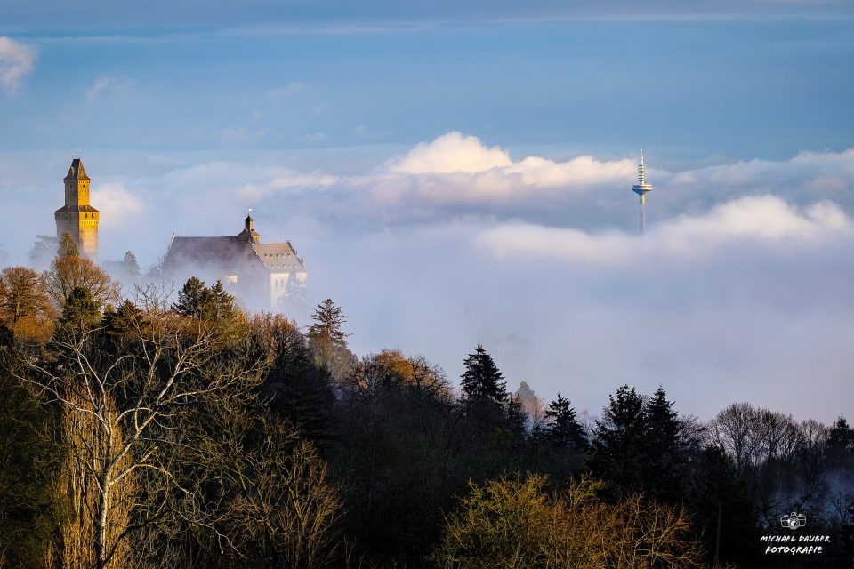 Kronberg im Nebel