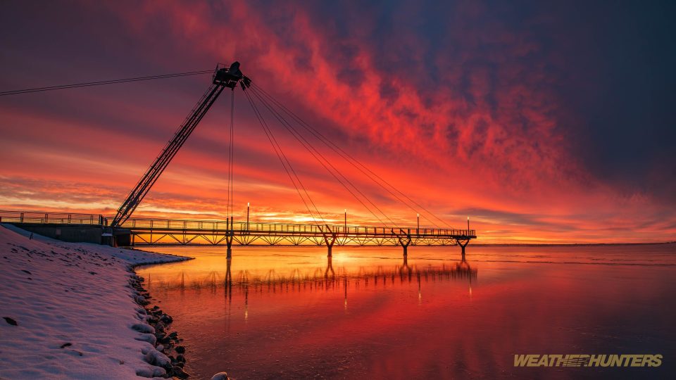 Himmelsfeuer über der Seebrücke