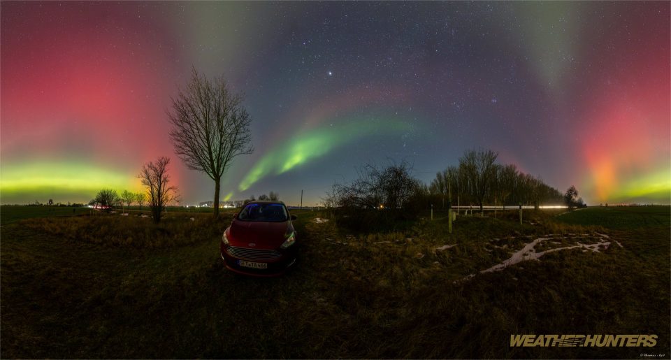 Polarlichtbogen – Foto von Thomas Agit
