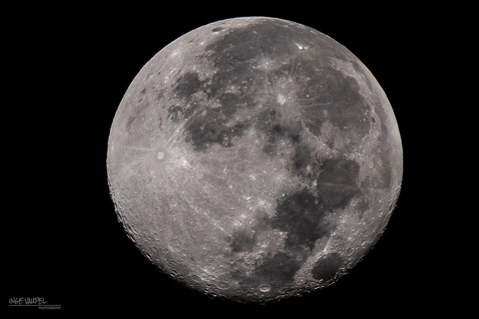 Mond in der Karibik vom Schiff aus fotografiert