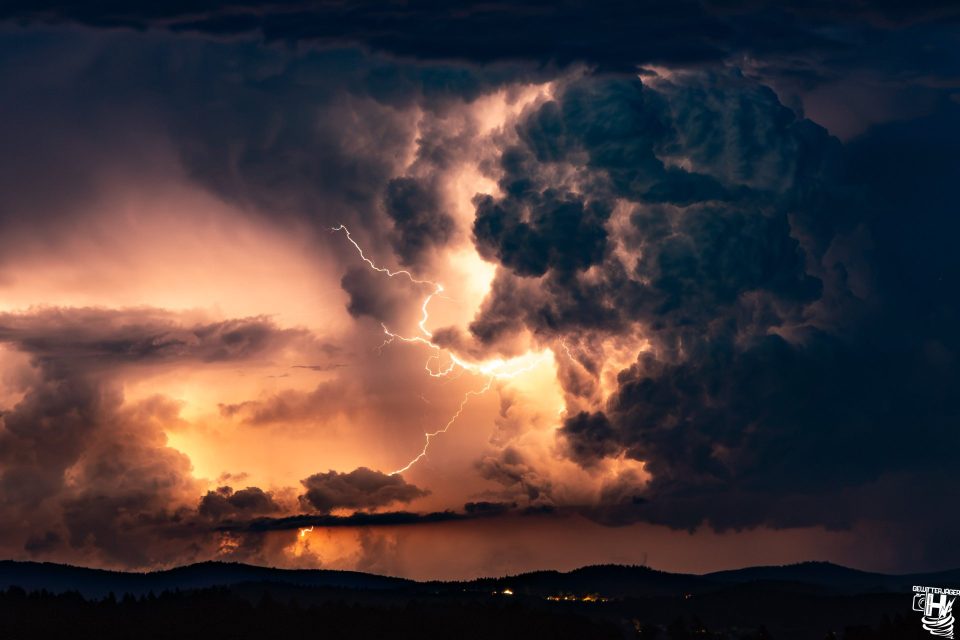 Freistehendes Nachtgewitter im Böhmerwald