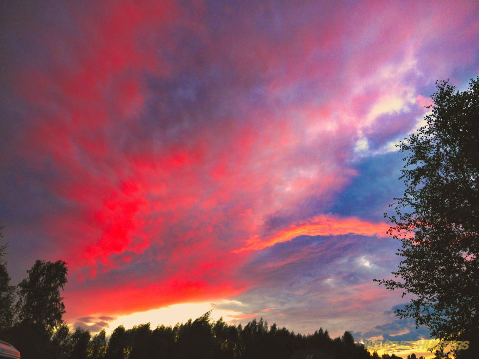 Roter Himmel